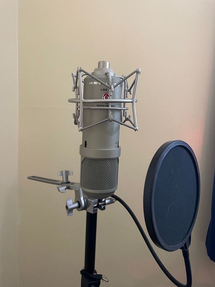 Lauten Audio Atlantis FC-387 in Use