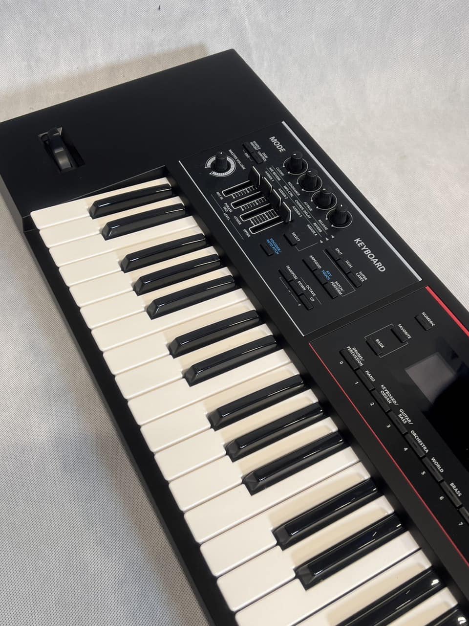 Roland JUNO-DS61 - 2