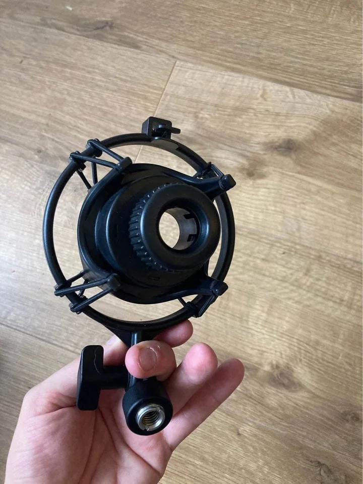 sE Electronics SE2200 - Shockmount