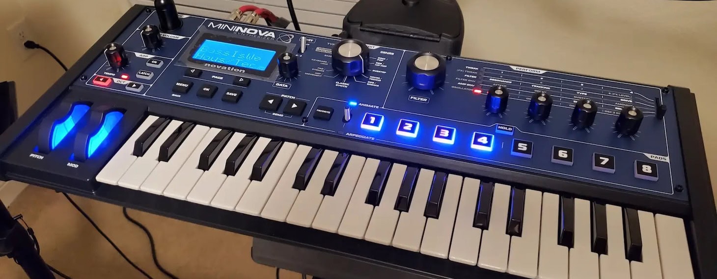Novation MiniNova