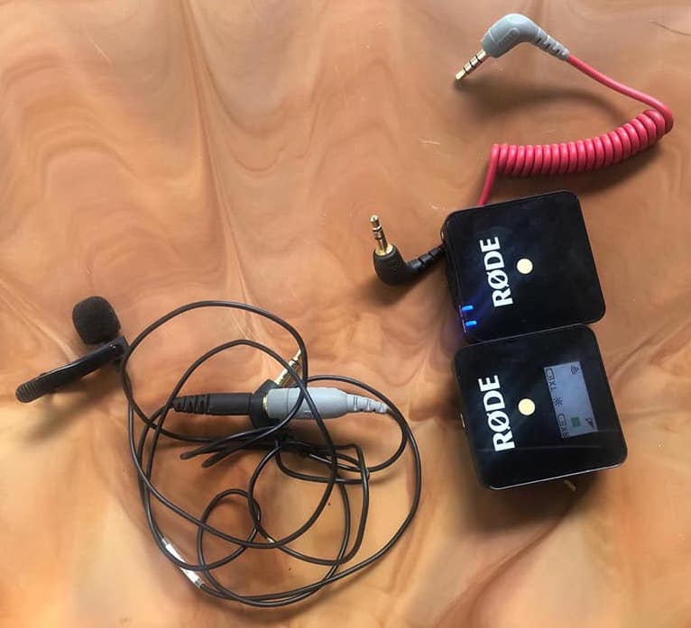 Shure MVL next to Rode Wireless Go