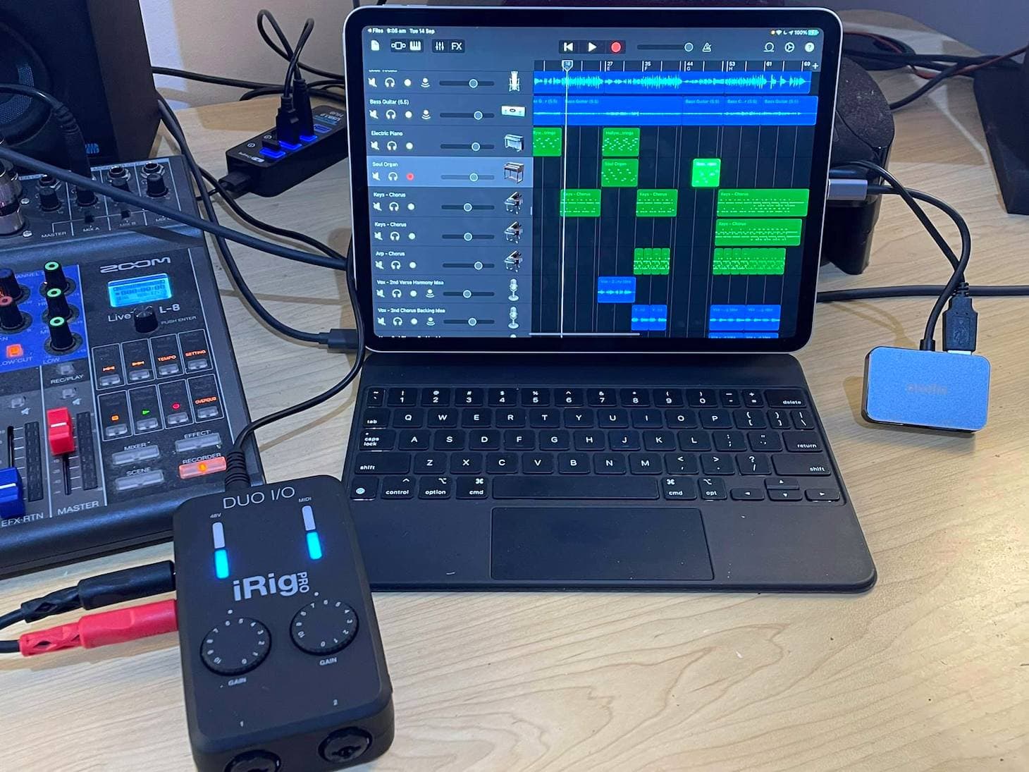 IK Multimedia iRig Pro Duo connected to iPad Pro